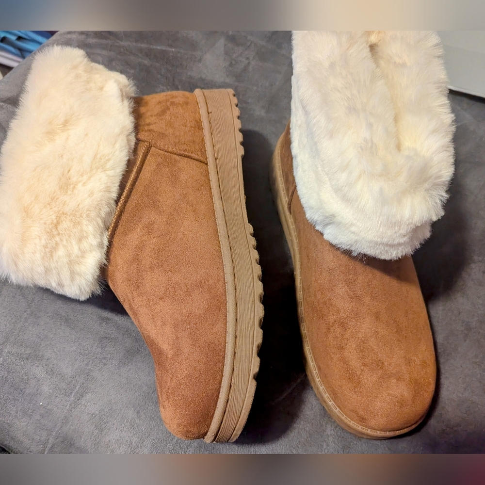 SO Cozy Brown Fuzzy Boots with Faux Fur Trim 9.5 NWT - Picture 4 of 13